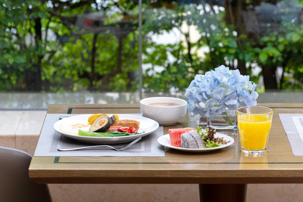 Binbei Yiho Hotel 24/36