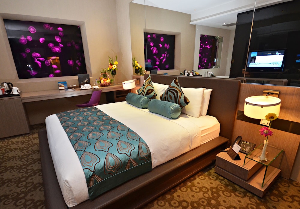 Hotel H2o 22/77