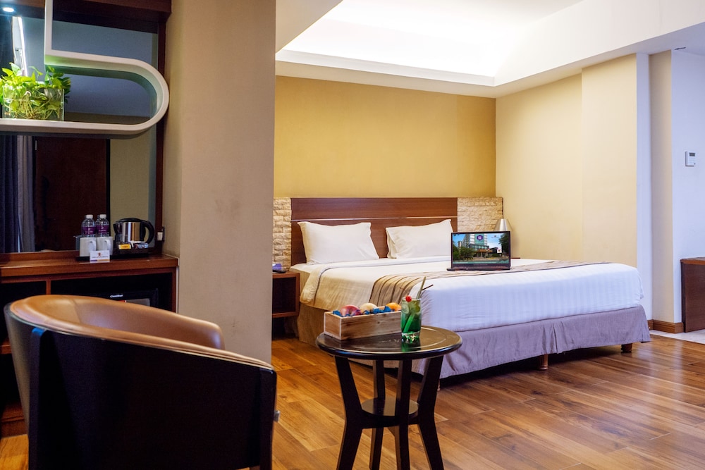 Fox Hotel Nagoya Batam 21/69
