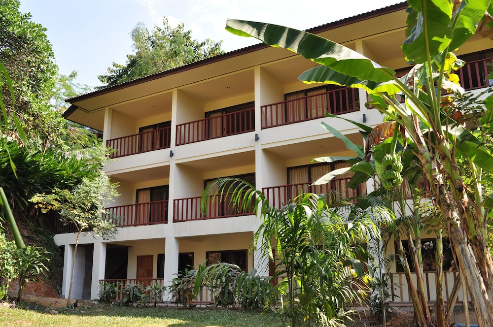 Green Hill Resort 2/50