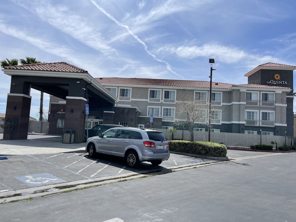 La Quinta Inn & Suites by Wyndham Hesperia Victorville 36/44