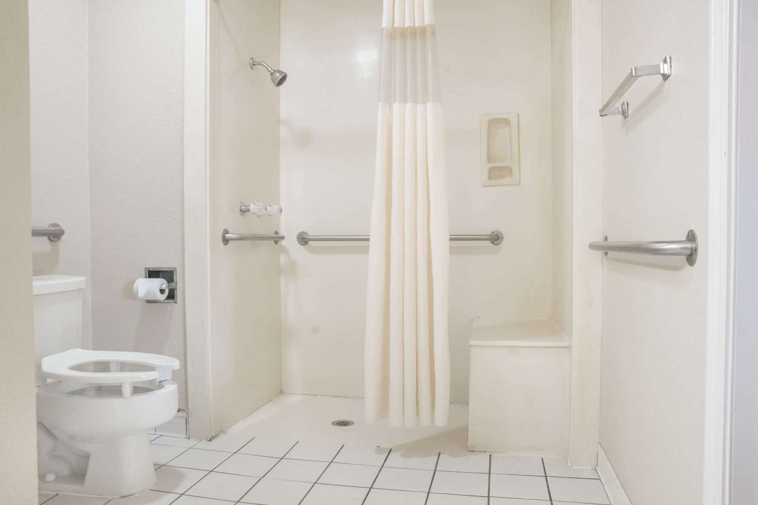 Days Inn By Wyndham Bastrop 17/17