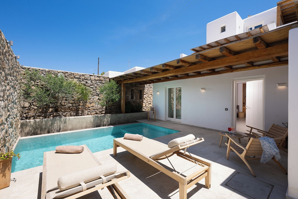 OLIVING MYKONOS LUXURY SUITES 27/50