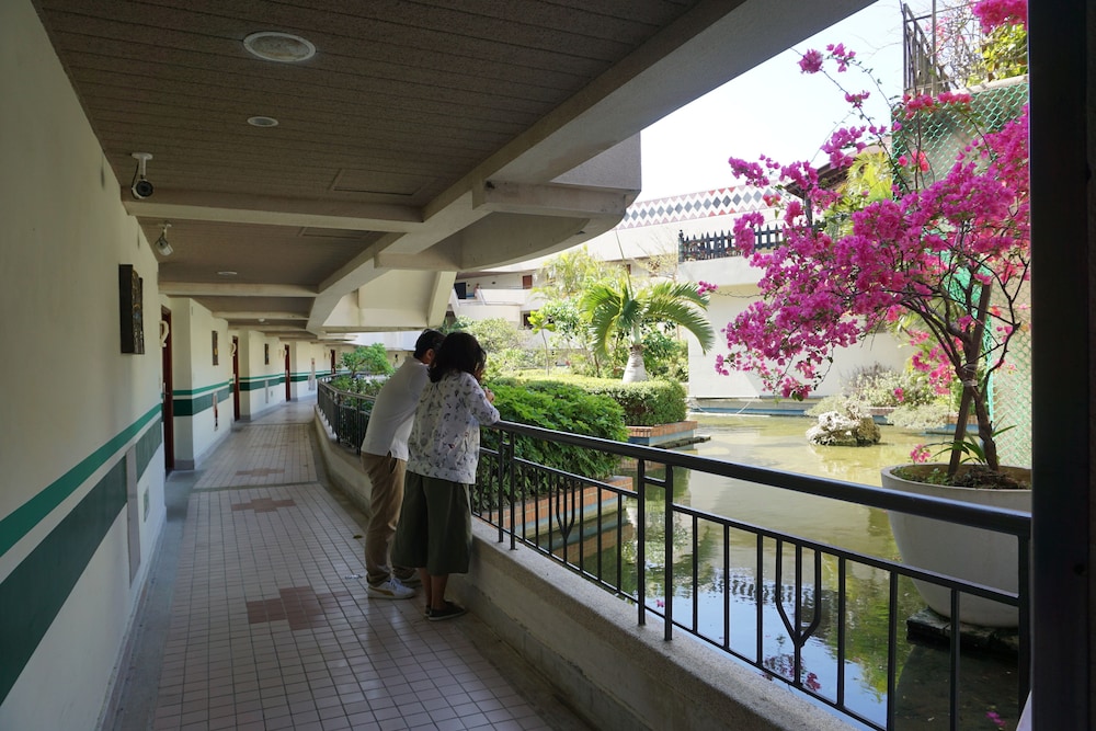 Howard Beach Resort Kenting 9/70