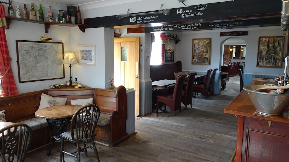 The Furze Bush Inn 14/33