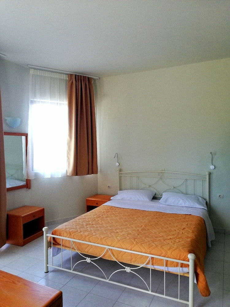 Ivory Serenity Hotel 30/70