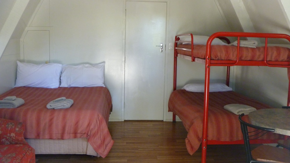 Chalet, 1 Double and 4 Single Beds