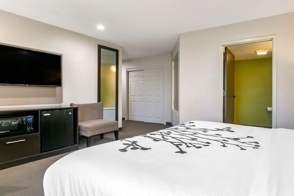 Sleep Inn Allentown Fogelsville 12/44