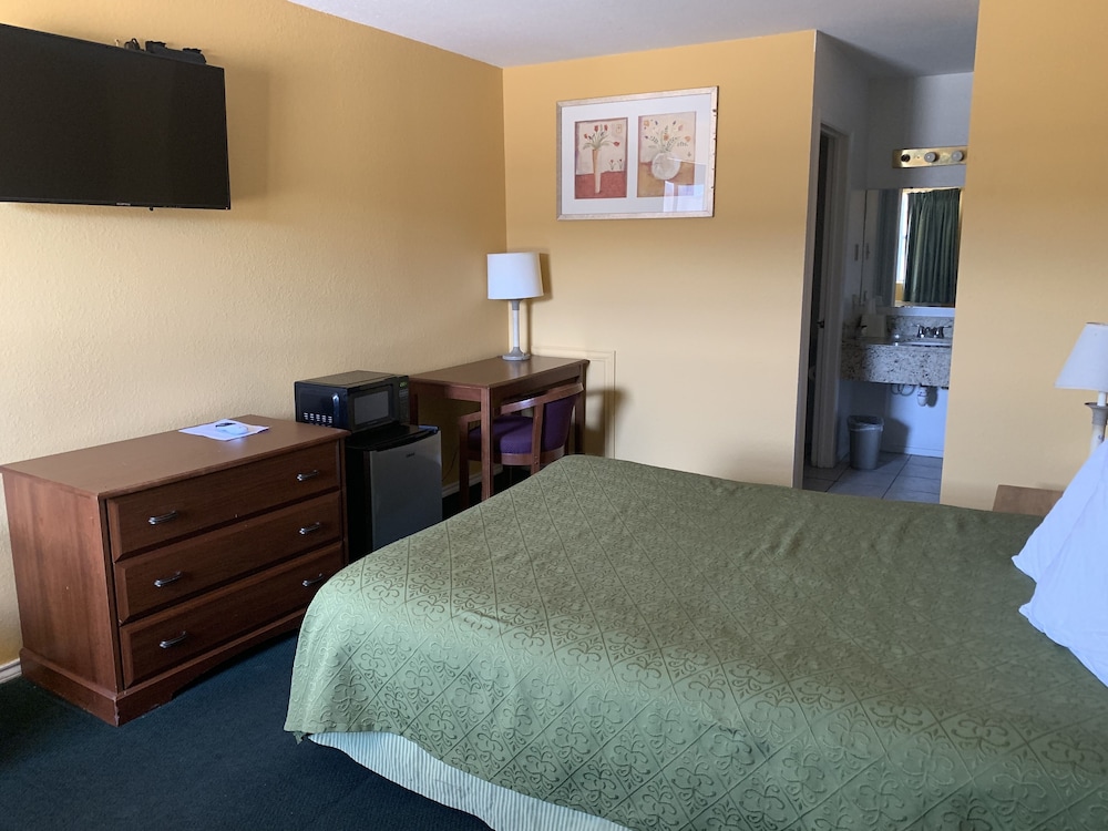 La Vista Inn 30/47
