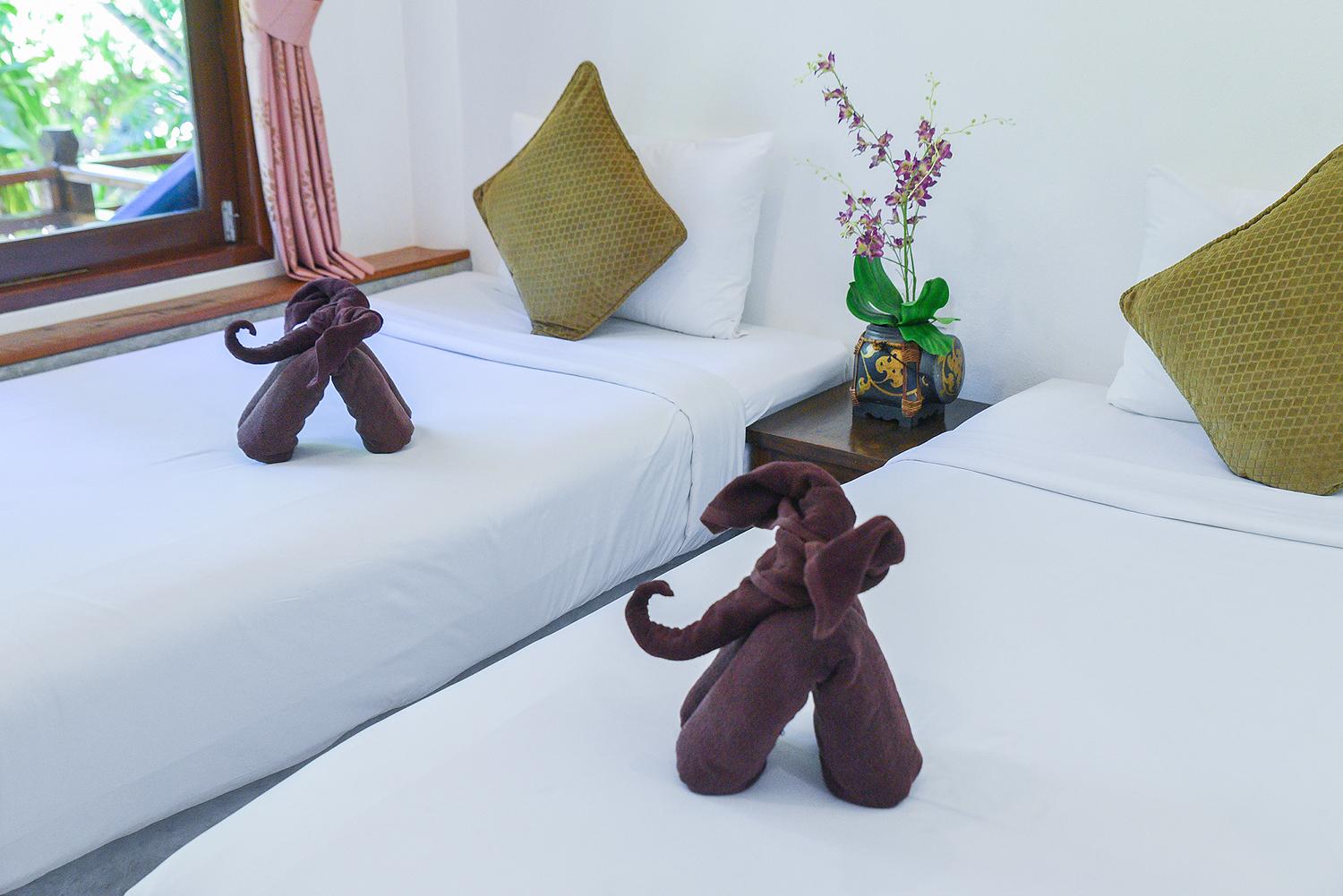 Garden, Twin Beds