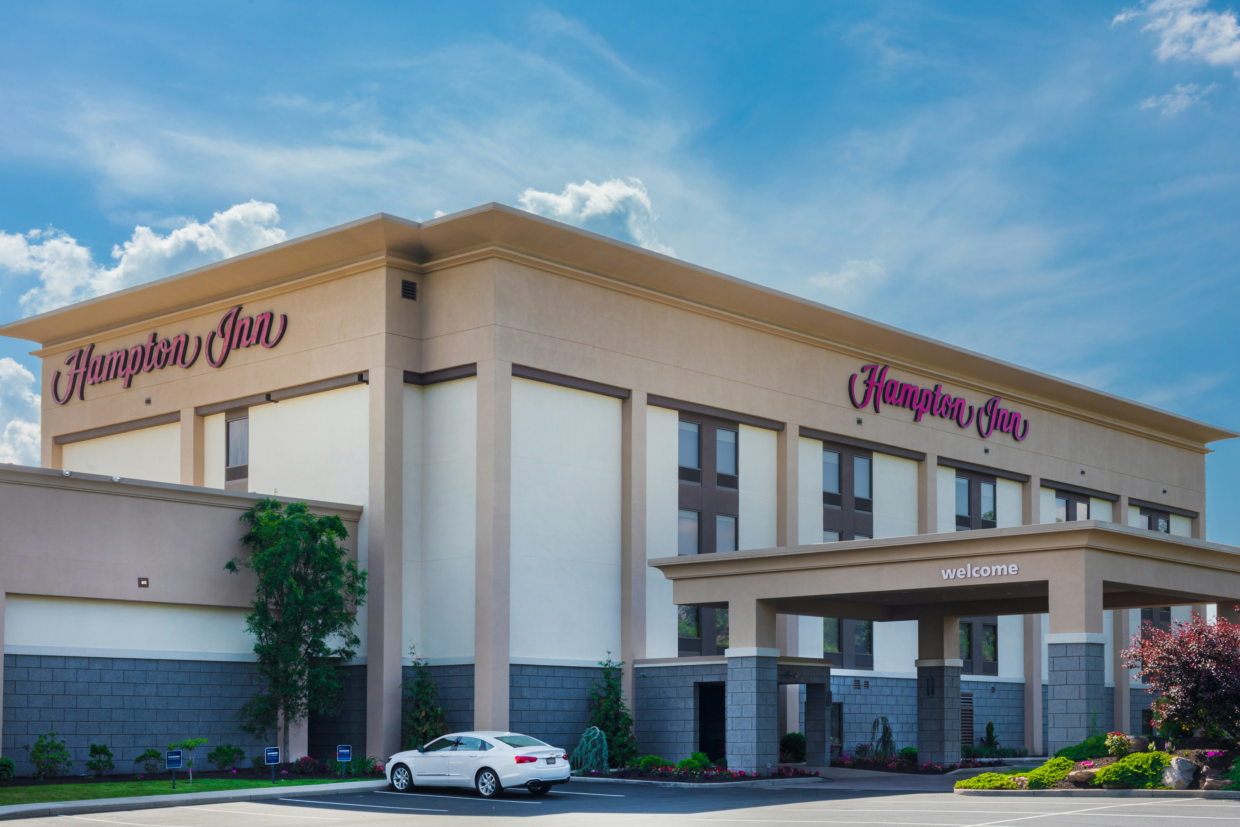 HAMPTON INN BEDFORD 48/52