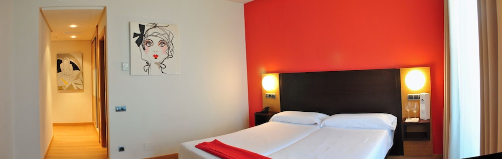 Maritimo Ris Hotel and Apartments 24/73