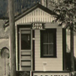 Half Moon Motel And Cottages 2/50