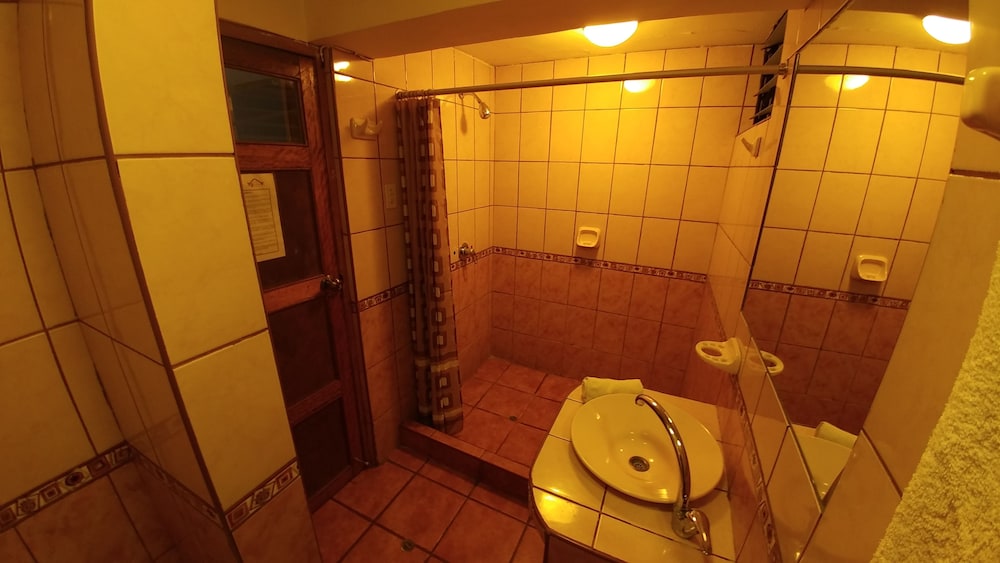 Wayras III INN Cusco 42/42