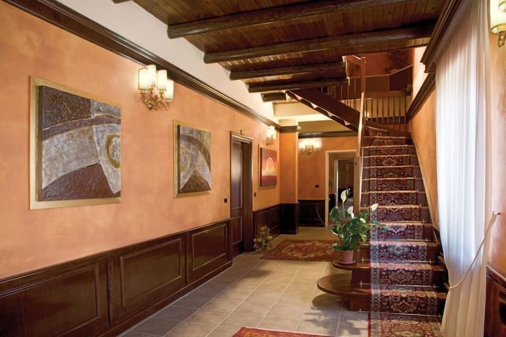 Palazzo Marzano 6/25