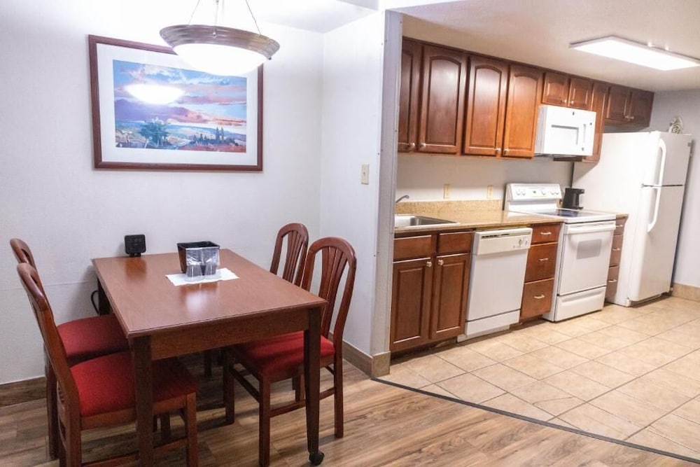 Best Western Plus Atlantic City West Extended Stay And Suites 27/45