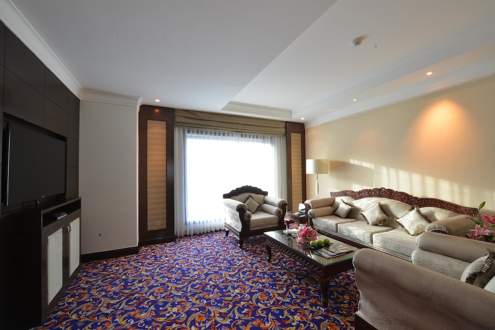 Ramada Plaza by Wyndham Chennai 37/55