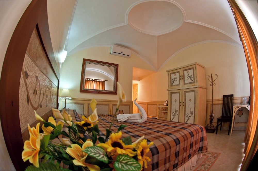Centro Hotel Villa las Margaritas 47/68