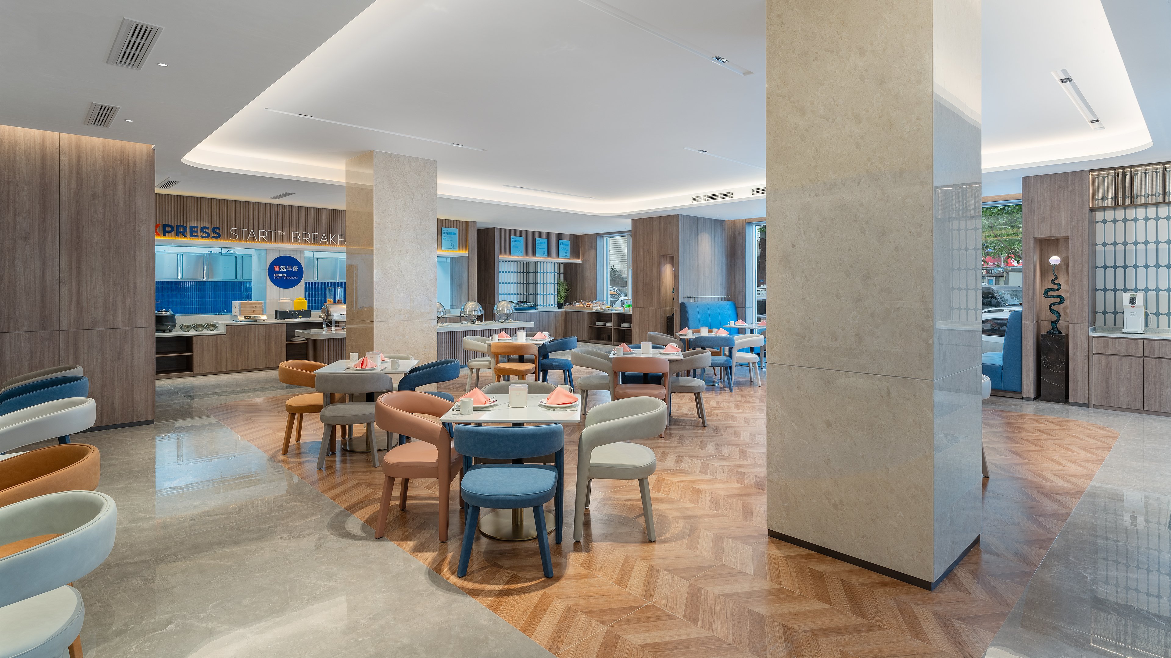 Holiday Inn Express Qingdao Shibei 19/37