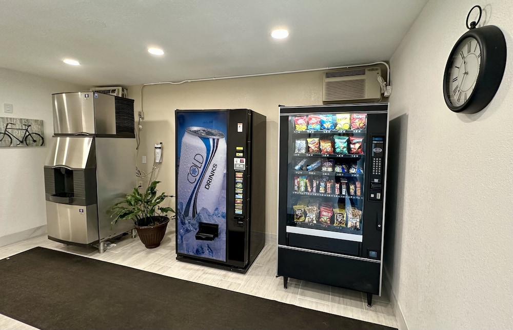 Royal Inn Charlotte Airport Hotel 17/31