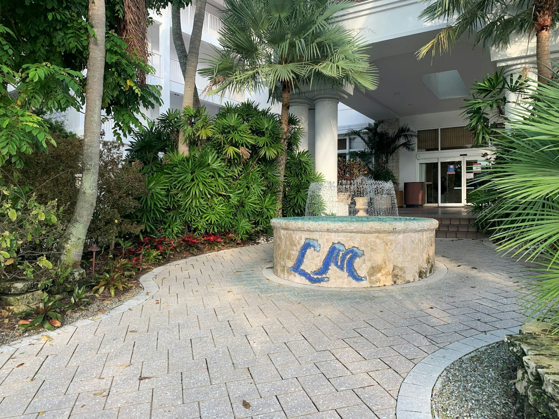 Lago Mar Beach Resort Club 84/90