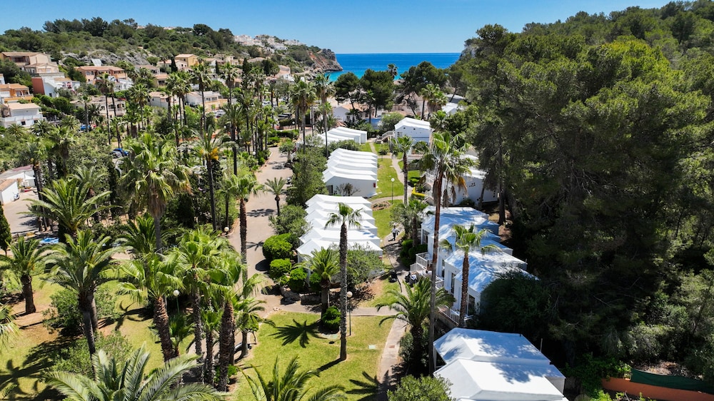 Hotel Cala Romantica 62/65