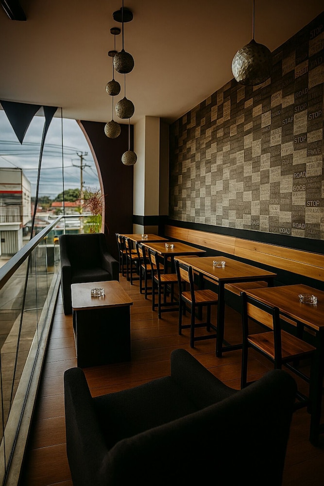 Viva Hotel Kediri by Azana 38/55