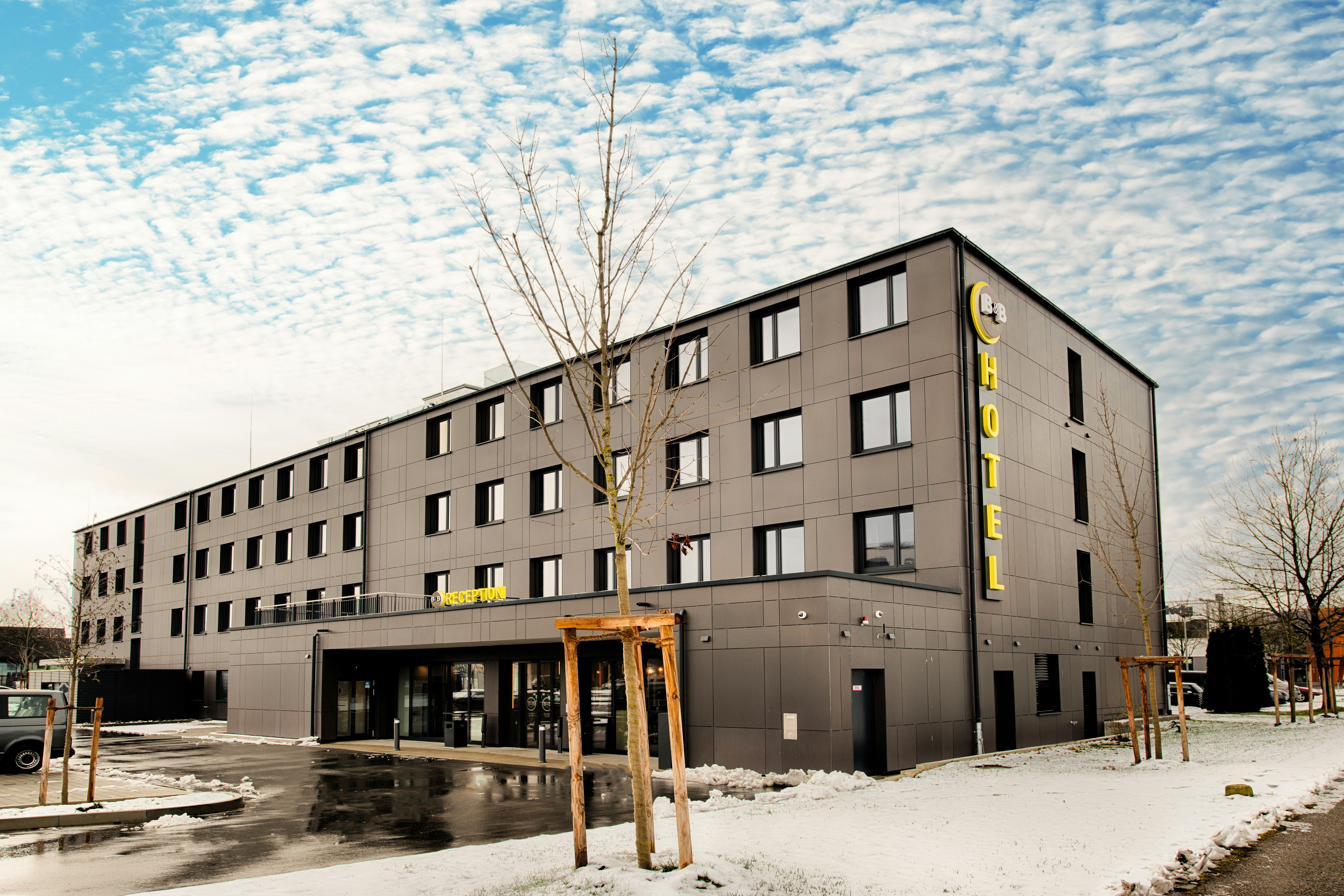 B&B Hotel Augsburg-West 2/12