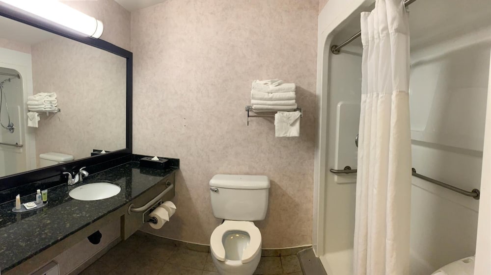 Prestige Aberdeen Lodge Kamloops 11/54