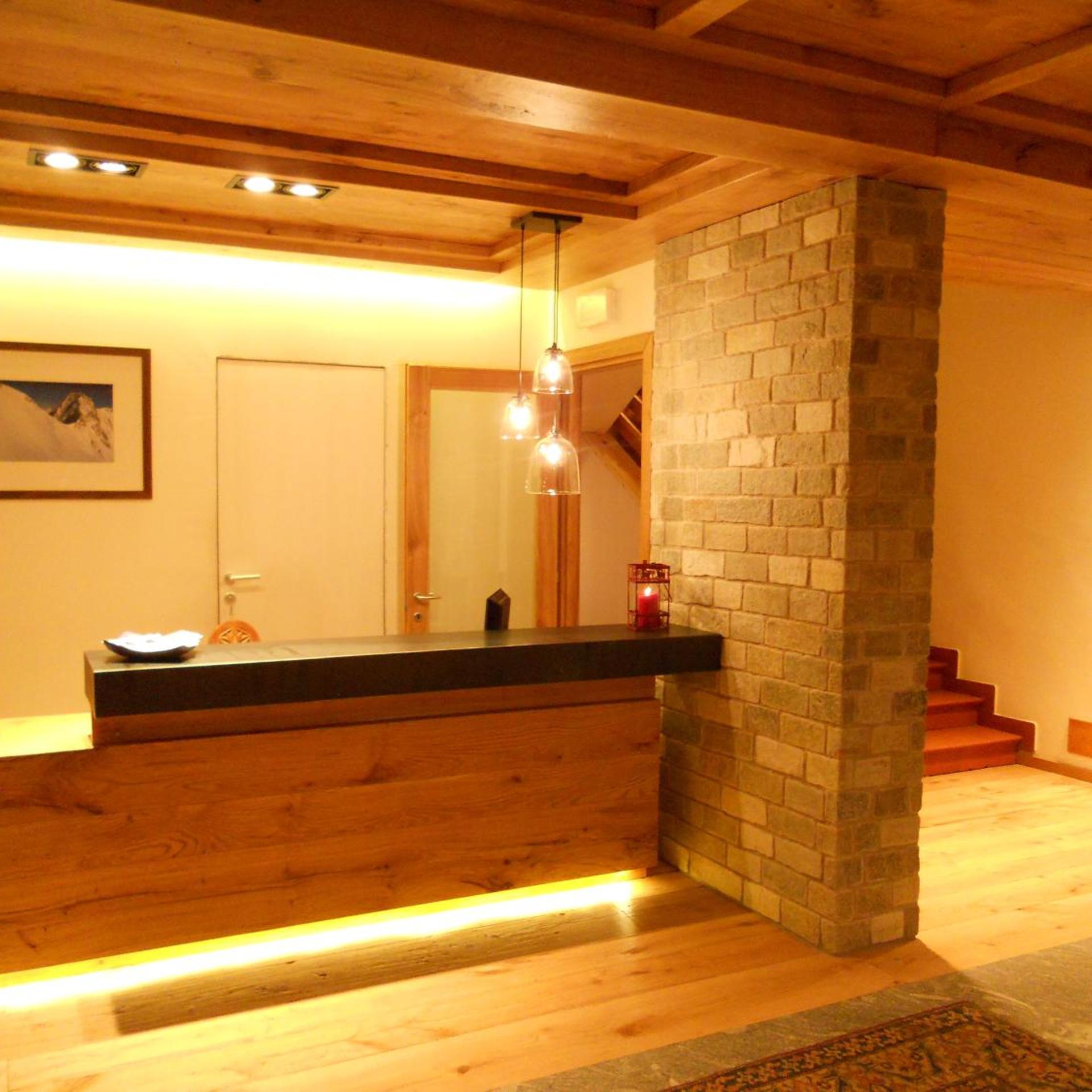 Dufour Hotel 6/42