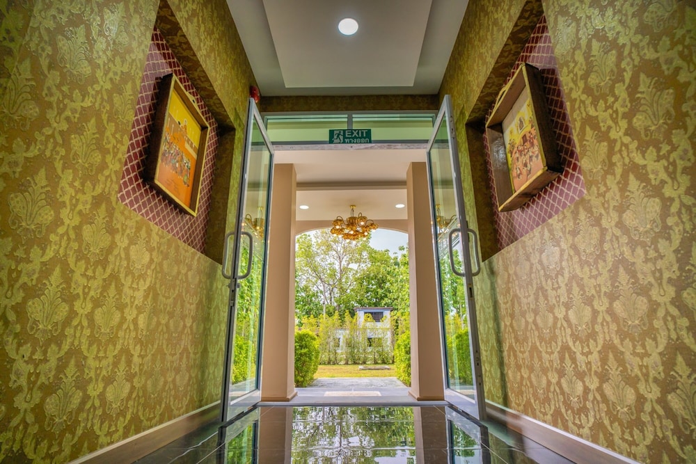 Siri Nakornpink Chiang Mai Hotel 43/75