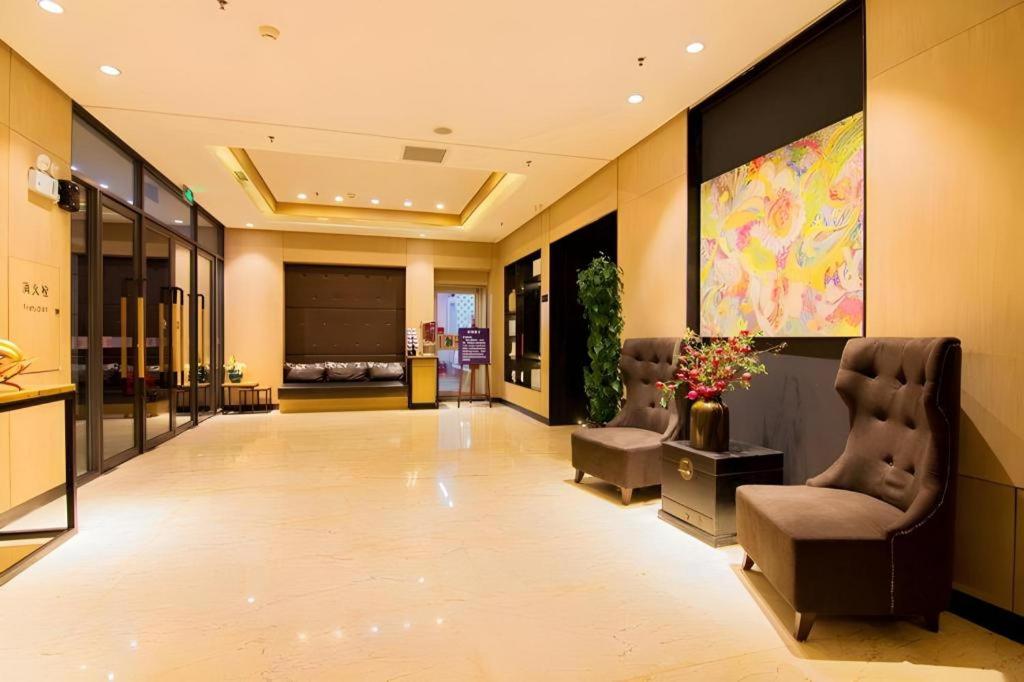 Yitel Hotel (Shenyang Sanhao Street Shengjing Hospital Branch) 30/50