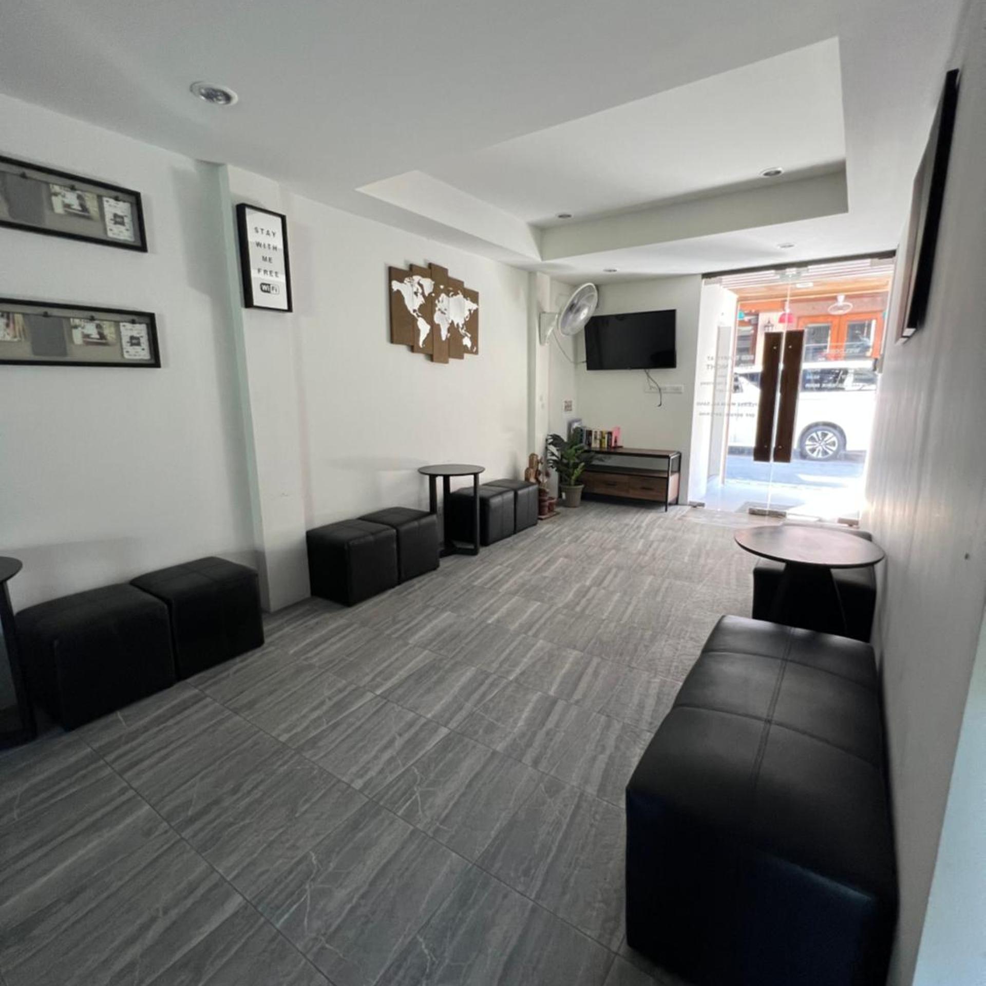 Litera Hostel Adults Only 57/71