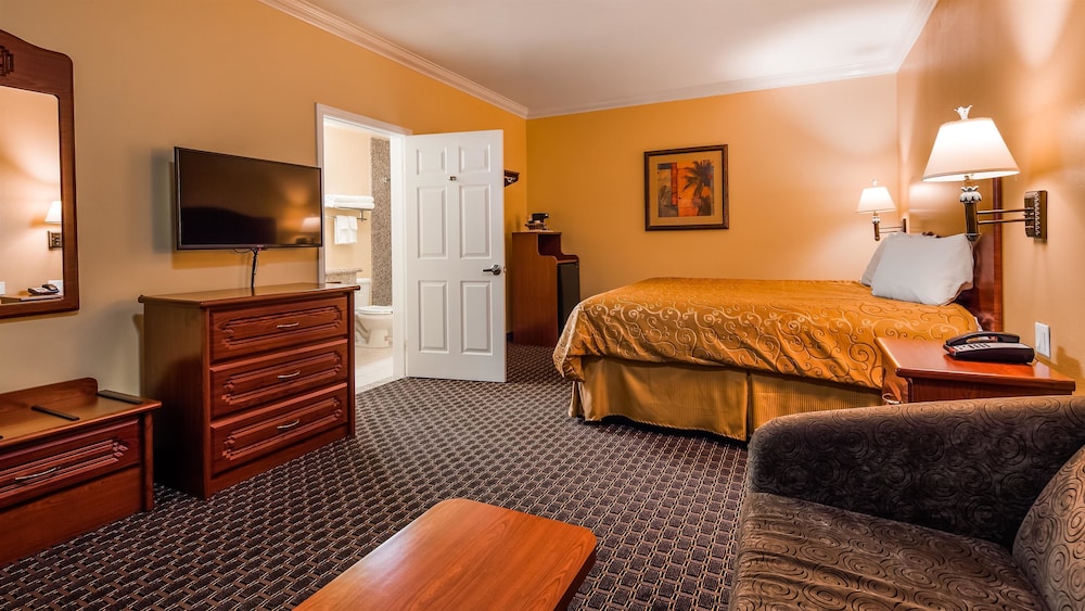 Motel6 South Gate, CA 40/56