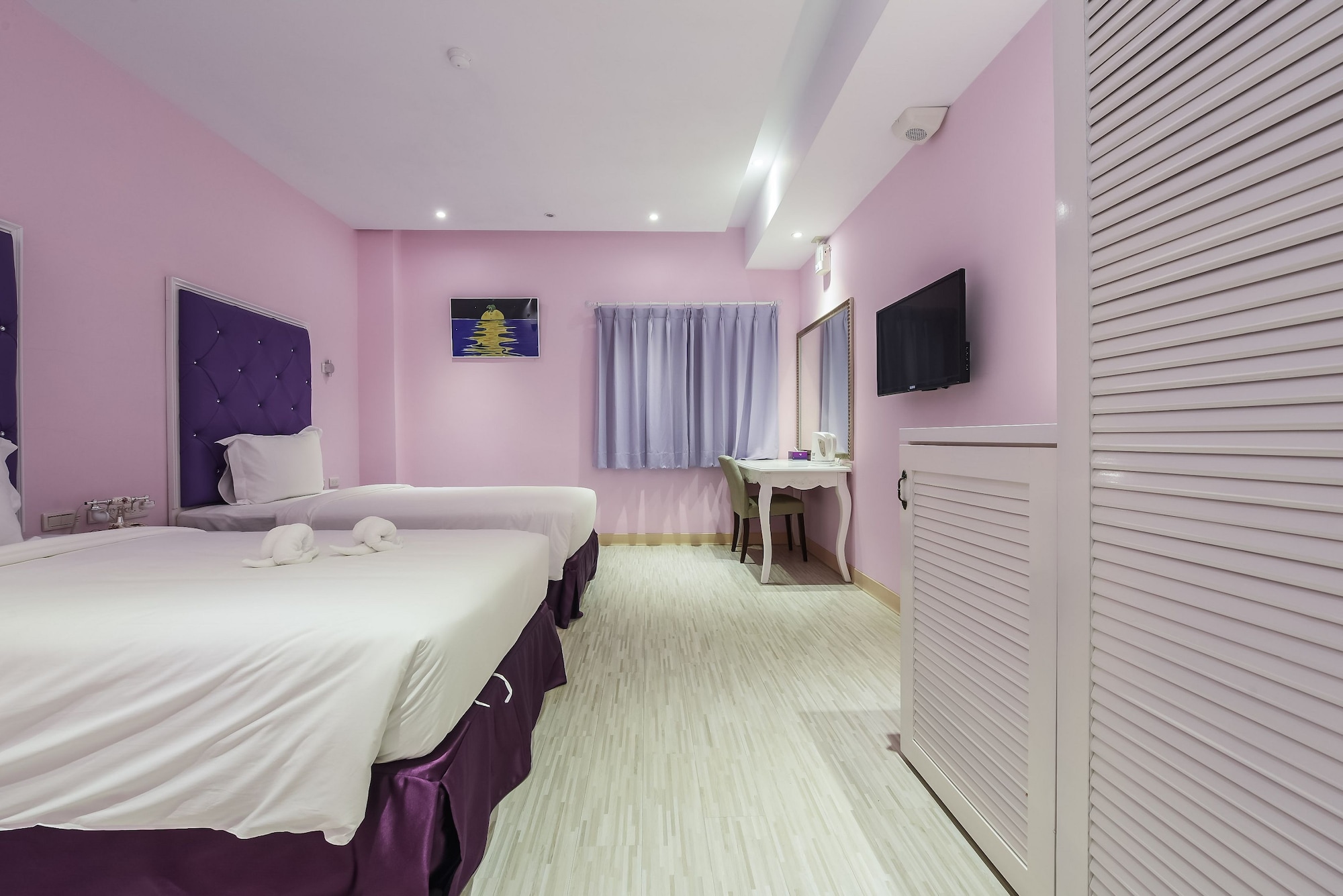 SUPERIOR, TWIN BEDS