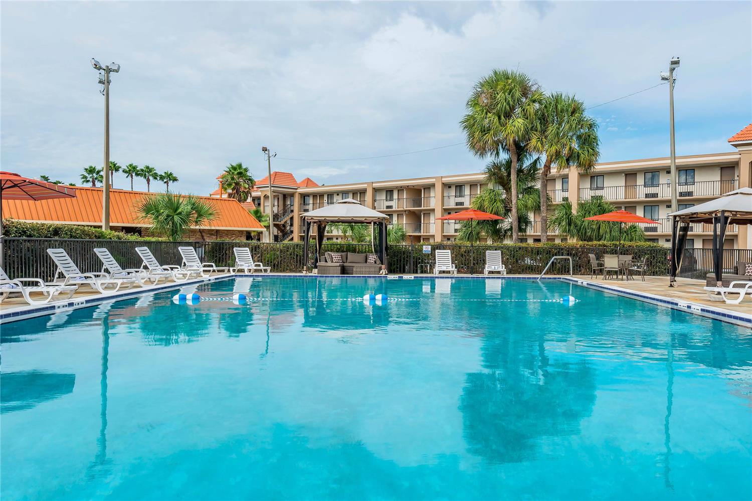 Quality Inn & Suites Kissimmee near Main Gate 6/41