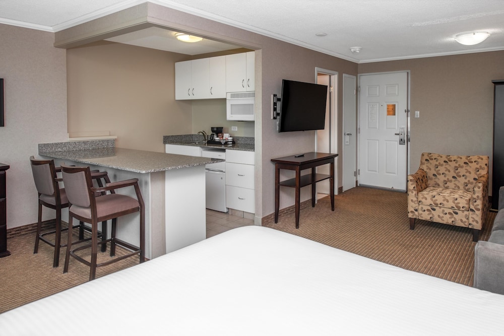Campus Tower Suite Hotel 48/67