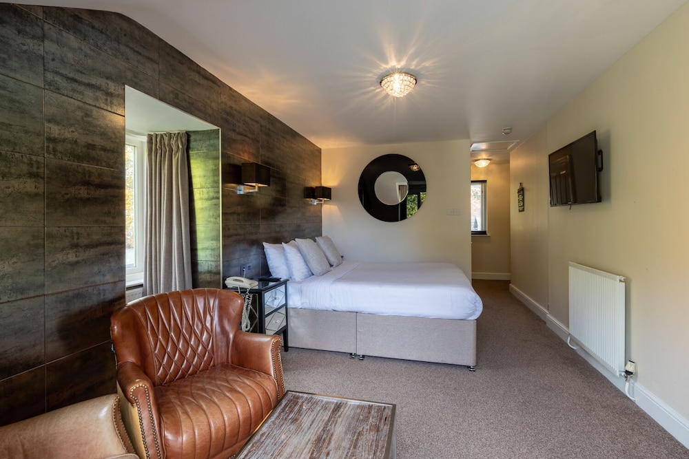 Lakes Hotel and Spa (ex The Burnside Hotel and Spa) 40/84