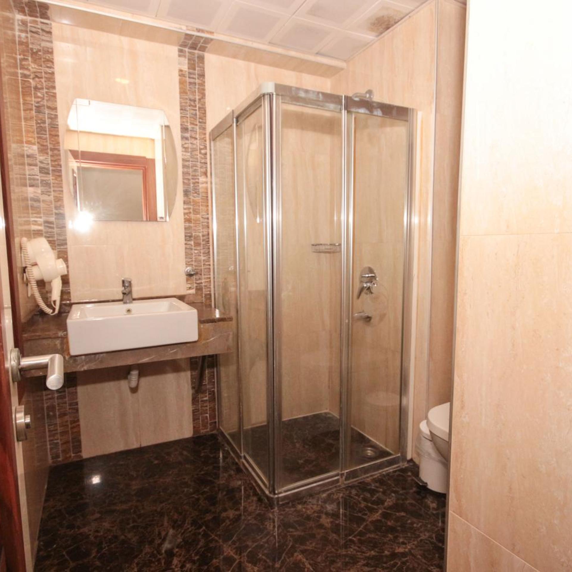 mostar hotel prestige 48/50