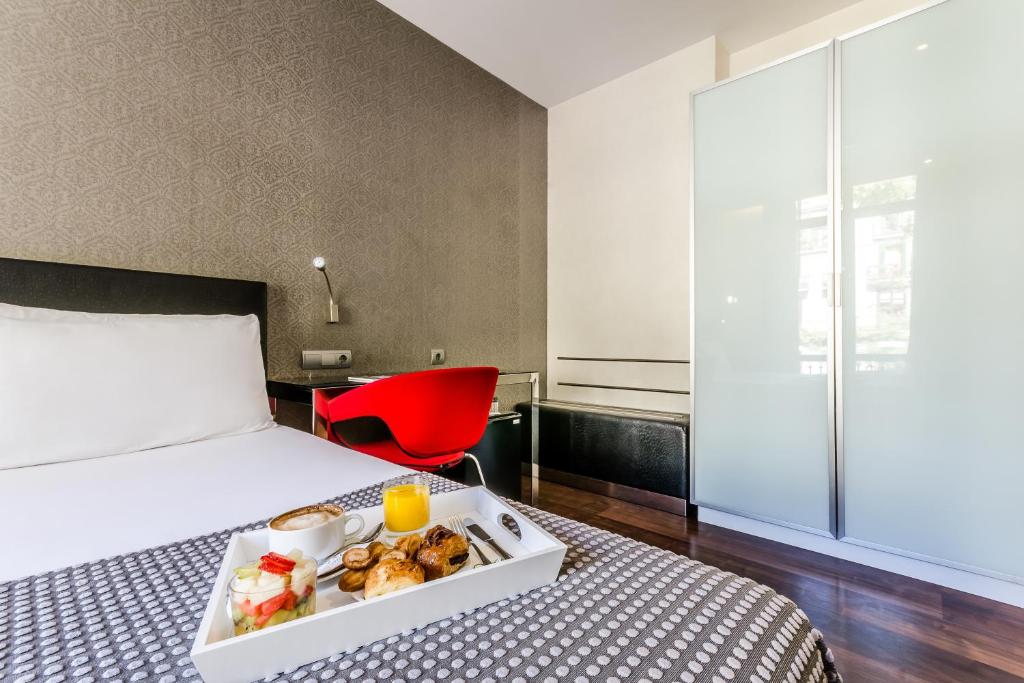Room, Double or Twin Bed, Ramblas View