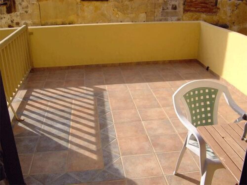 Belmondo Hotel & Suites 15/39