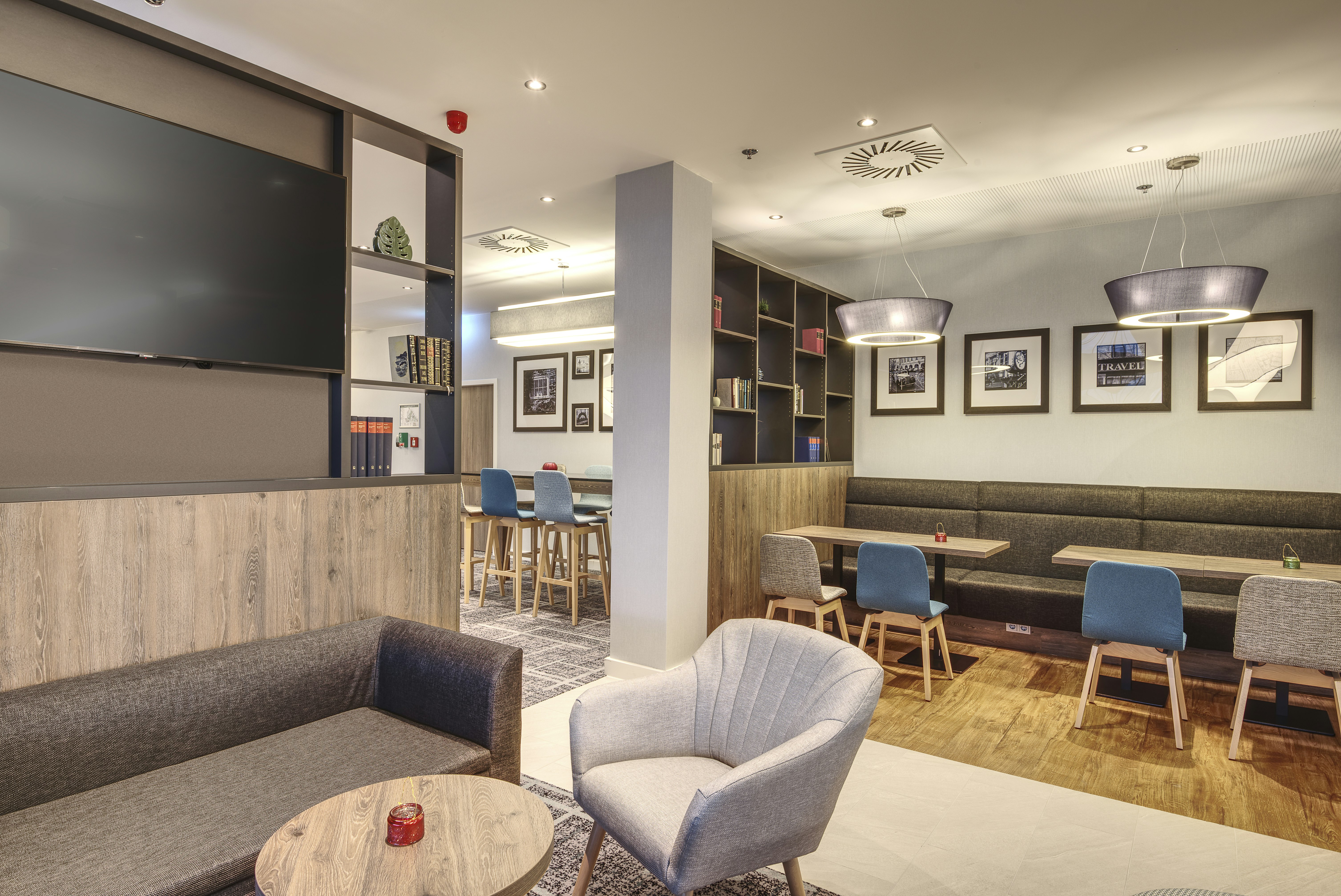 Hampton by Hilton Stuttgart City Centre 12/22