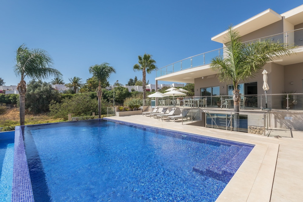Caneiros Luxury House & Suites 34/67