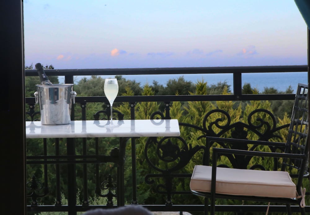 Casa Leone Suites 6/50