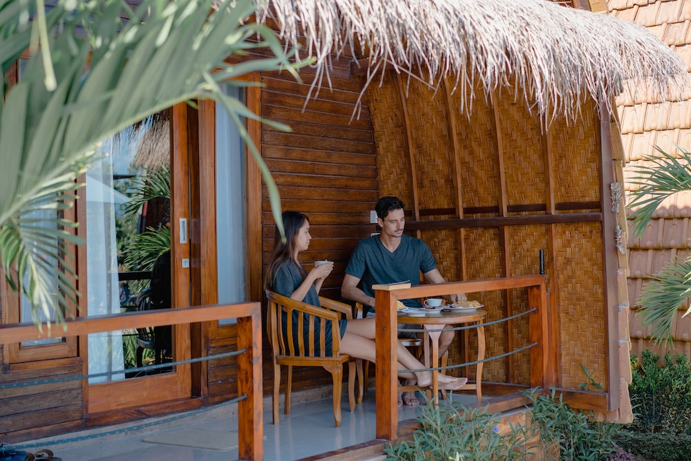 Sundi Ocean Bungalow by ABM 16/33