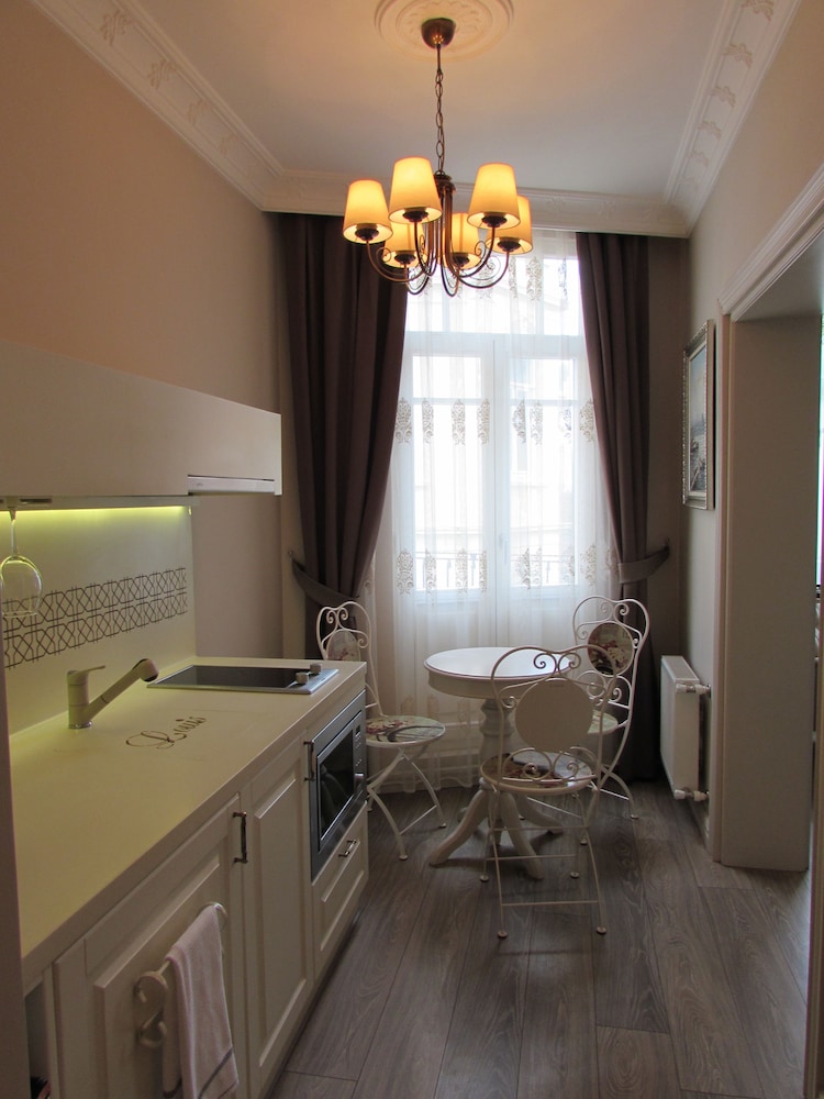 Louis Appartements Galata 36/43