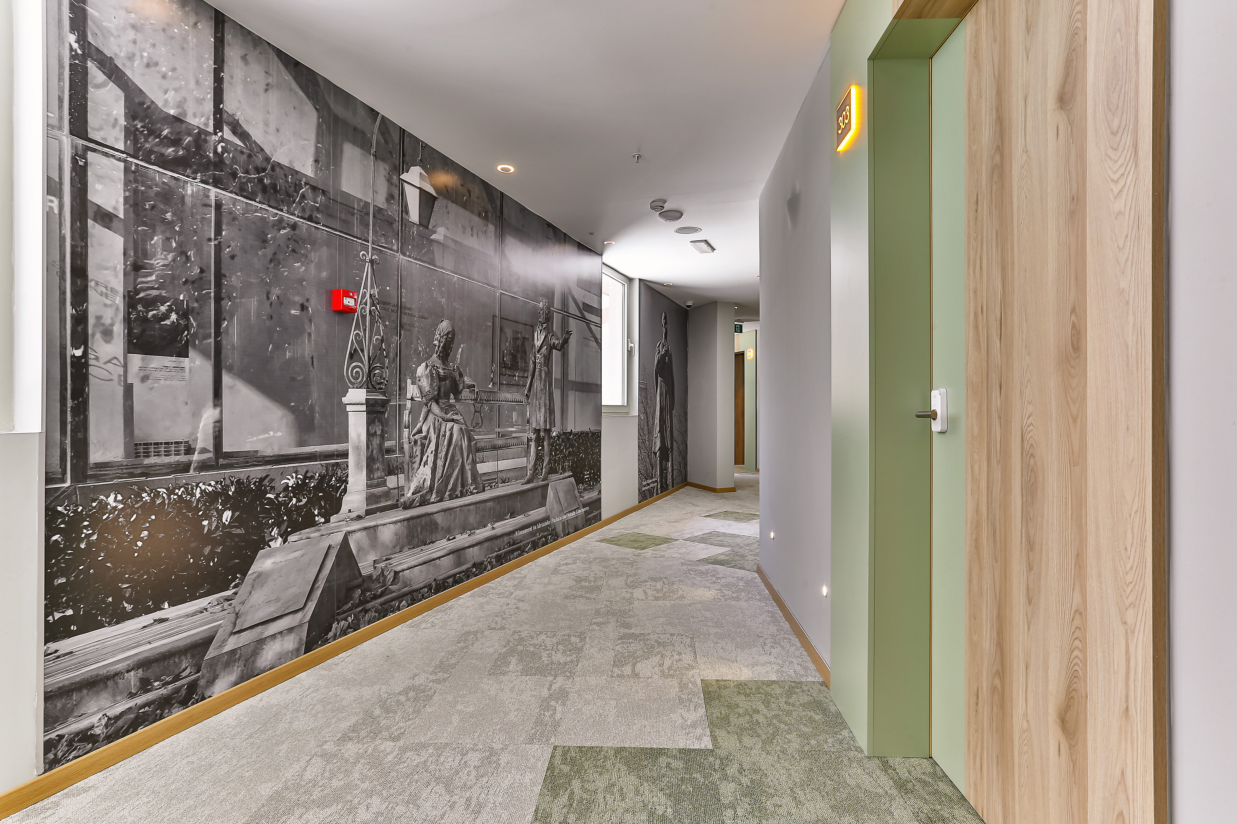 Carine Hotel Centar 44/50