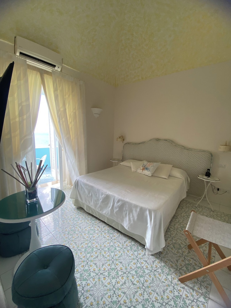 Palazzo Talamo 16/50