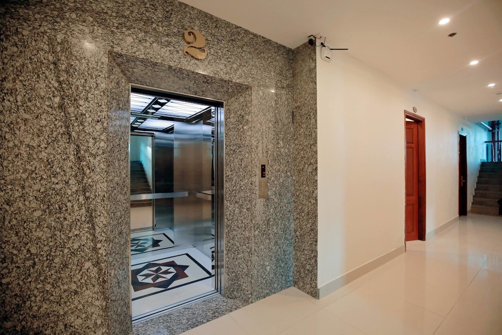 Avs Noibai Hotel 31/43