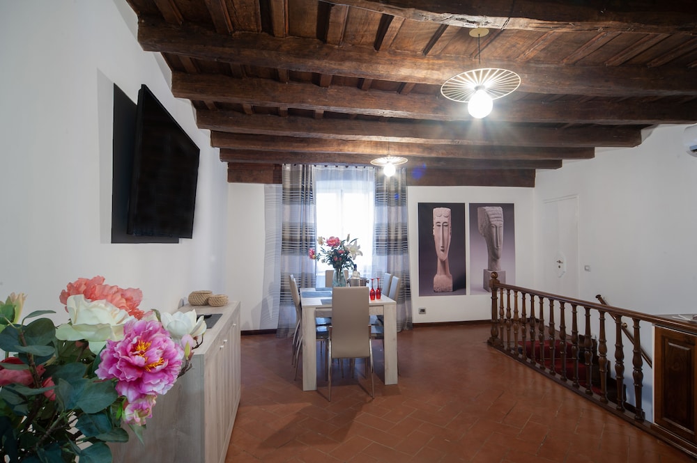 Navona Rooms with Jacuzzi 55/71
